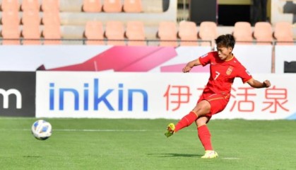 开云体育官方网站-寿星王霜闪耀全场收生日大礼 梅开二度+制造3球