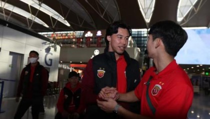 开云体育官方网站-海港开启西行冬训穆帅提前动身 内援引进尚未关门