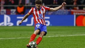 阿尔瓦雷斯：我主罚点球的心态没有改变 我们必须专注于自己